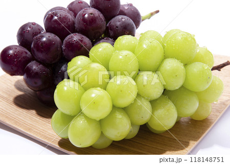 巨峰とシャインマスカット 118148751