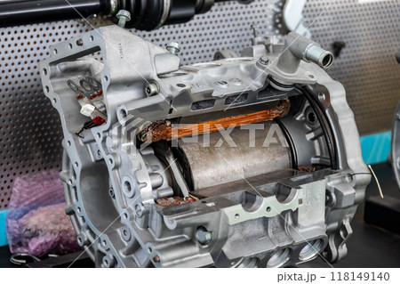 電気自動車用のモーターユニットのカットモデル 電気自動車用のモーターユニットのカットモデル 118149140