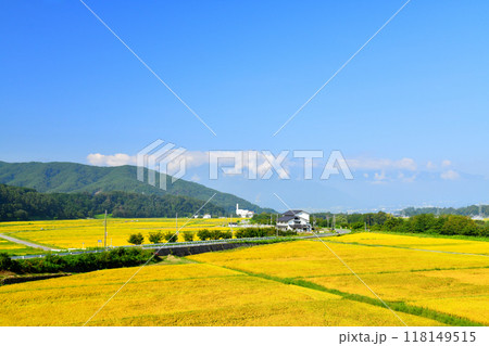 長野県伊那市高遠町下山田より木曽駒ヶ岳方面を望む(長野県伊那市)【2024.9】 118149515