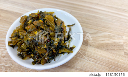 旨味たっぷりの辛子高菜 旨味たっぷりの辛子高菜 118150156