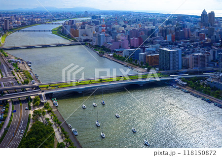 朱鷺メッセ　Befcoばかうけ展望室より萬代橋方面のビル街を望む 118150872