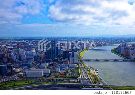 朱鷺メッセ　Befcoばかうけ展望室よりメディアシップと萬代橋方面の街並みを望む 118151667