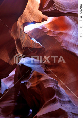 幻想的なアンテロープ キャニオン 幻想的なアンテロープ キャニオン 118153200