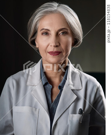 Portrait of a Woman Doctor in Lab Coat 118154838