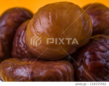 Bunch of spanish chestnuts up close Bunch of spanish chestnuts up close 118155562