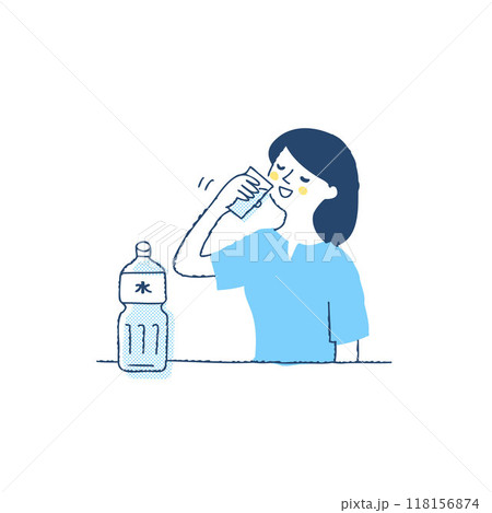 コップの水を飲んでいる女性 118156874