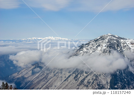 新穂高ロープウェイ展望台から望む冬の絶景 118157240
