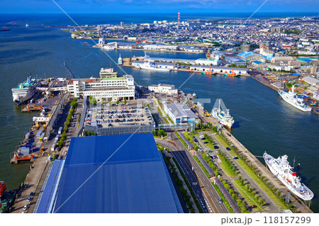 朱鷺メッセ Befcoばかうけ展望室より佐渡汽船方面を望む 朱鷺メッセ Befcoばかうけ展望室より佐渡汽船方面を望む 118157299