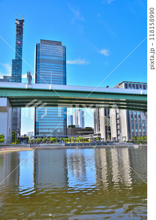 《愛知県》名古屋都市風景 高層ビルと中川運河 《愛知県》名古屋都市風景 高層ビルと中川運河 118158990