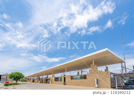 上州富岡駅　富岡製糸場最寄り駅　煉瓦は富岡製糸場と同じフランス積みが基本で筋交いが収容できる富岡積み 118160212