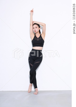 スポーツウェアの女性 118160616