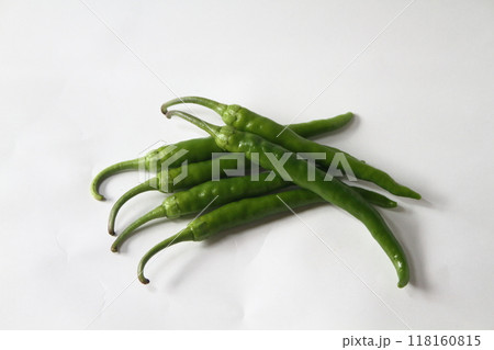 新鮮な青唐辛子 新鮮な青唐辛子 118160815