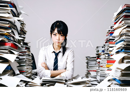 仕事が山積みの若い女性社員　AI生成画像 118160989