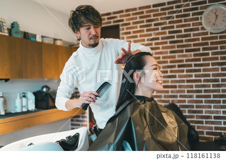 beauty parlor 118161138