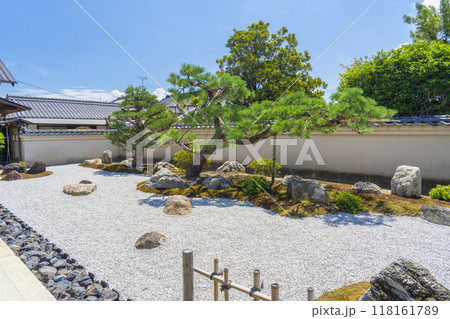 達磨寺　方丈庭園　亀集庭　(奈良県北葛城郡王寺町) 118161789