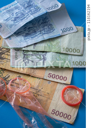 外貨とコンドーム お金を稼ぐ 金欠 外貨とコンドーム お金を稼ぐ 金欠 118162194