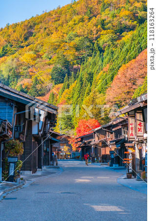 秋の奈良井宿 118163264