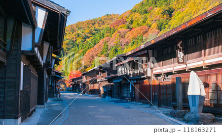 秋の奈良井宿 118163271