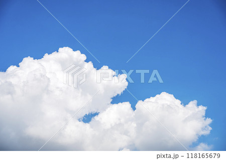 秋の空 青空 晴れ 空素材 9月 秋の空 青空 晴れ 空素材 9月 118165679