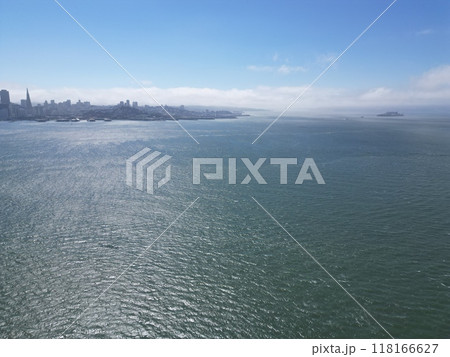 ドローンでサンフランシスコを空撮 118166627