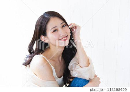 女性ポートレートの写真素材 [118168490] - PIXTA