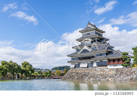 長野県松本市 晴天の国宝松本城 長野県松本市 晴天の国宝松本城 118168905