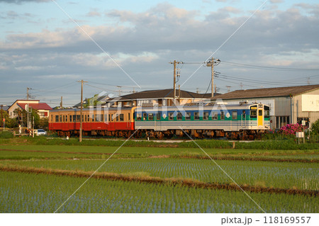 久留里線を走った旧型ディーゼルカー（キハ37+キハ30） 118169557