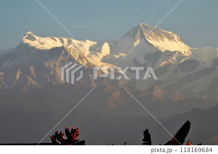 ネパール、ポカラ、ヒマラヤ山脈、アンナプルナ山群、アンナプルナ2峰、アンナプルナ4峰 ネパール、ポカラ、ヒマラヤ山脈、アンナプルナ山群、アンナプルナ2峰、アンナプルナ4峰 118169684
