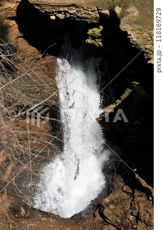 ネパール、ポカラ、デヴィズフォール 118169729