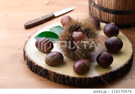 秋の味覚 栗 秋の味覚 栗 118170479