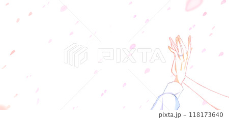 指輪をした重なり合う男女の手　桜吹雪 118173640