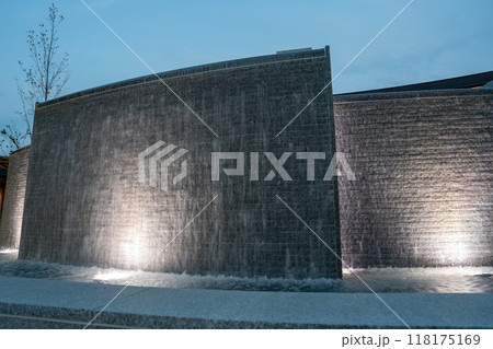 水のアートのオブジェ 118175169