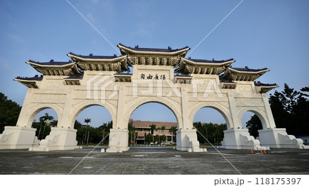 国立中正紀念堂・自由広場牌樓（台湾・台北市） 118175397