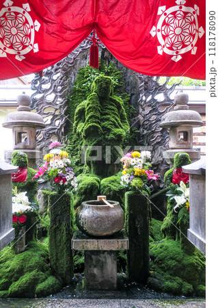 大阪・難波 法善寺 水かけ不動尊 大阪・難波 法善寺 水かけ不動尊 118178090