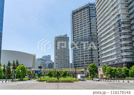 タワーマンションのある都市風景 タワーマンションのある都市風景 118178148