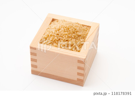 枡に入った発芽玄米 118178391