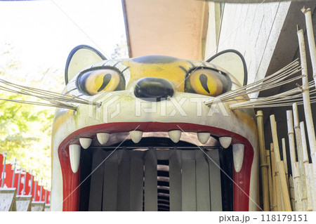 奈良　朝護孫子寺　三寅の胎内くぐり 118179151