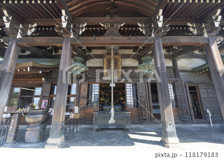奈良　朝護孫子寺　本堂 118179183