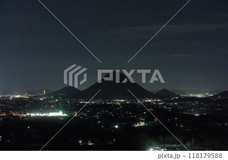 NEWレオマワールドから見る夜の讃岐富士 118179588