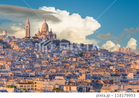 Sacred Heart of Montmartre located on the top of Montmartre hill in Paris, France Sacred Heart of Montmartre located on the top of Montmartre hill in Paris, France 118179953
