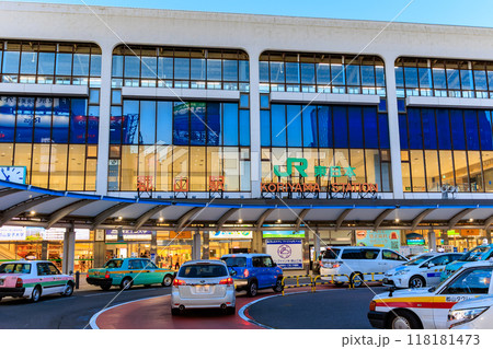 福島県　郡山市　郡山駅西口 ロータリー（夜景） 118181473
