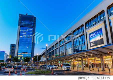 福島県　郡山市　郡山駅西口 ロータリー（夜景） 118181479