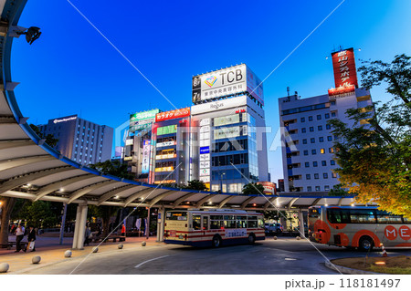 福島県　郡山市　郡山駅西口 バスのりば（夜景） 118181497