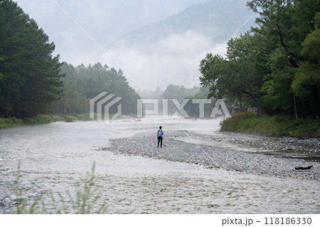 夏の上高地,梓川/長野県 夏の上高地,梓川/長野県 118186330