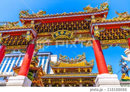 日本の横浜都市景観 横浜中華街・横浜関帝廟などを望む 日本の横浜都市景観 横浜中華街・横浜関帝廟などを望む 118188088