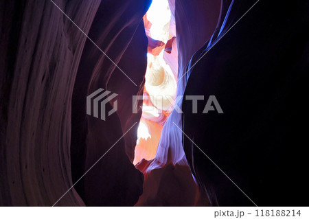 幻想的なアンテロープ キャニオン 幻想的なアンテロープ キャニオン 118188214