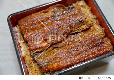 鰻重　うなぎじゅう 118188720