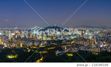 韓国ソウルの都市夜景 韓国ソウルの都市夜景 118190109
