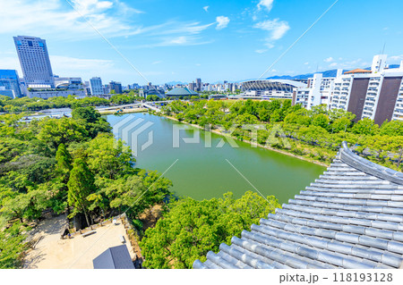 夏の広島城から見た景色　広島県広島市 118193128