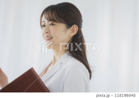 女医さん 女医さん 118196048
